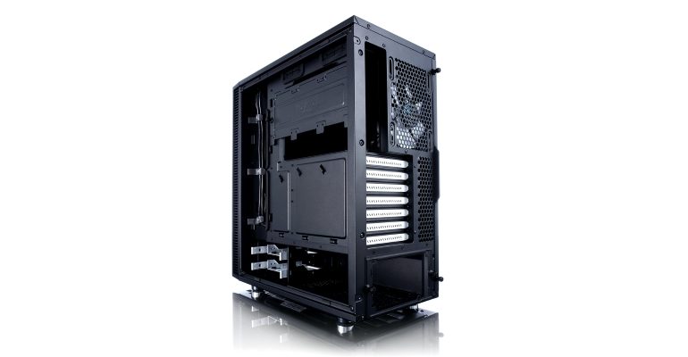 w Fractal Design Define C