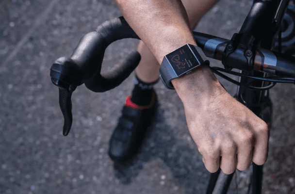 Facebook var Googles konkurrent om att köpa Fitbit Fitbit Pay