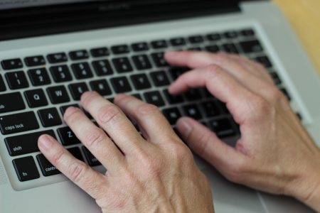 Digidelcenter ger kommuninnevånare ökad digital kompetens.