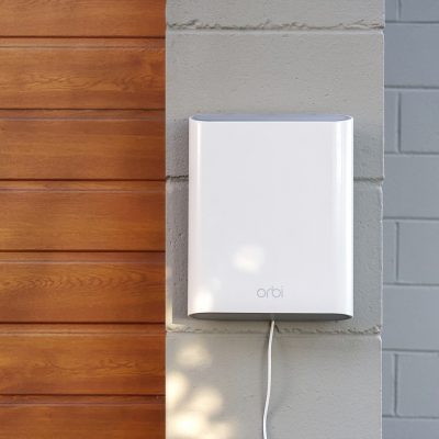 Utomhus-Wi-Fi med Orbi Outdoor Wi-Fi utomhus med Orbi Outdoor Satellite