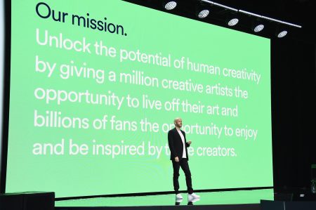 Spotify anmäler Apple till EU:s konkurrensmyndighet