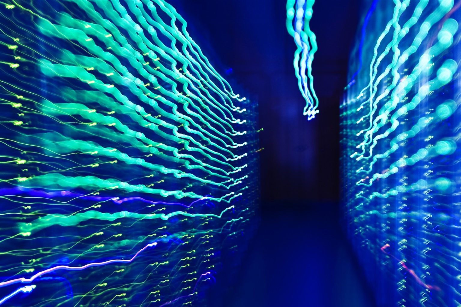 CERN dumpar Microsoft 1008294 02 A4 at 144 dpi