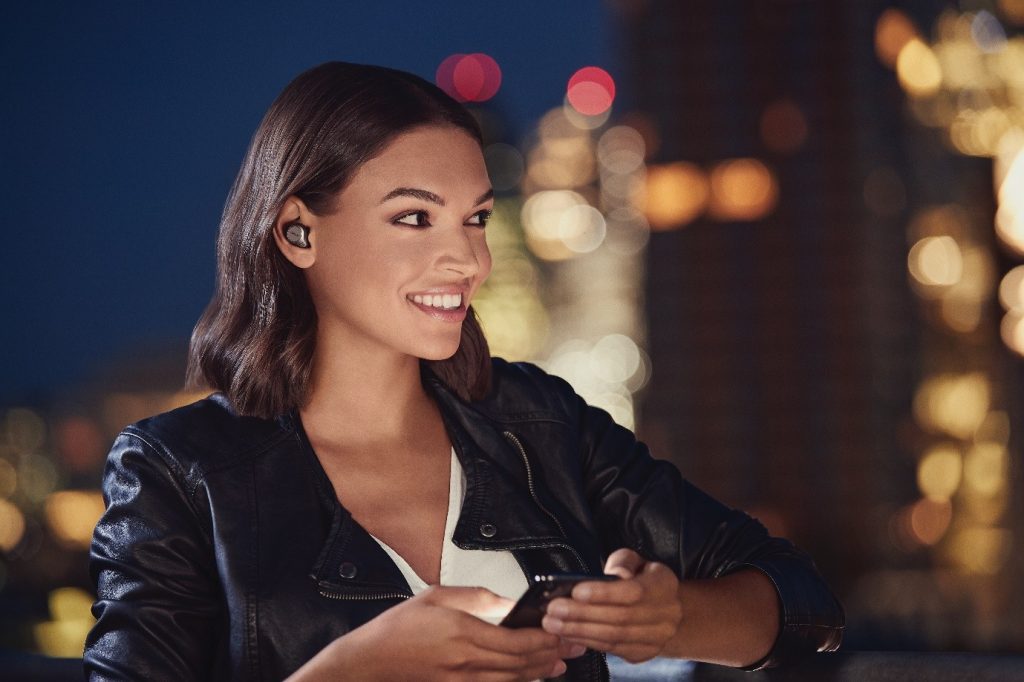 Jabra släpper Elite 75t – små proppar med lång batteritid jabra75t inuse