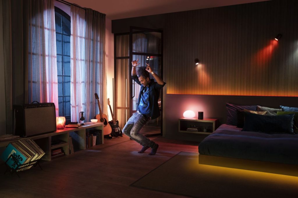 Philips Hue ljussätter din favoritmusik och dina filmer Philips Hue och Spotify