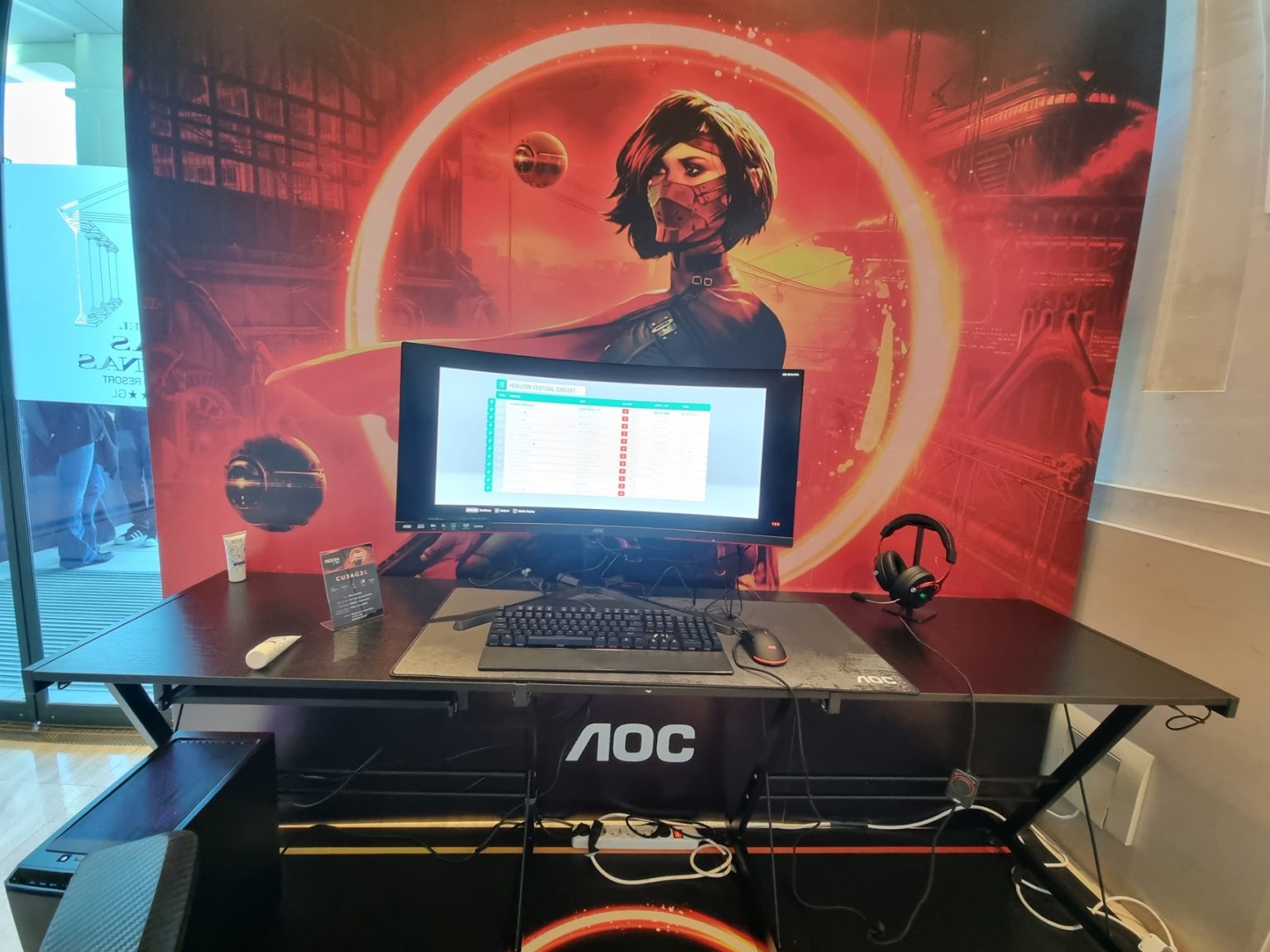 AOC/MMD presenterar ny line up av gamingskärmar och tillbehör rigg