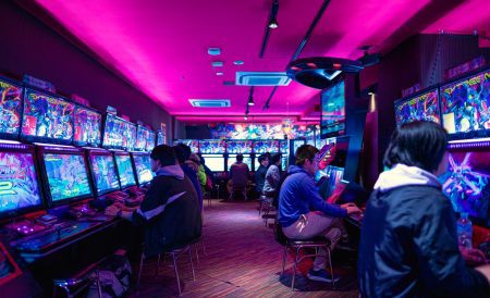 Varför spela casino på mobilen istället för på datorn? jezael melgoza 2xBb36ebevg unsplash