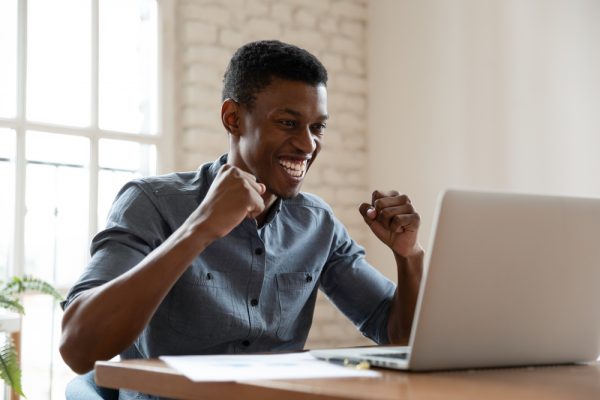 Att välja en ny spelsajt shutterstock 1687244500