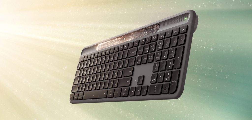 Logitech Signature Slim Solar Plus