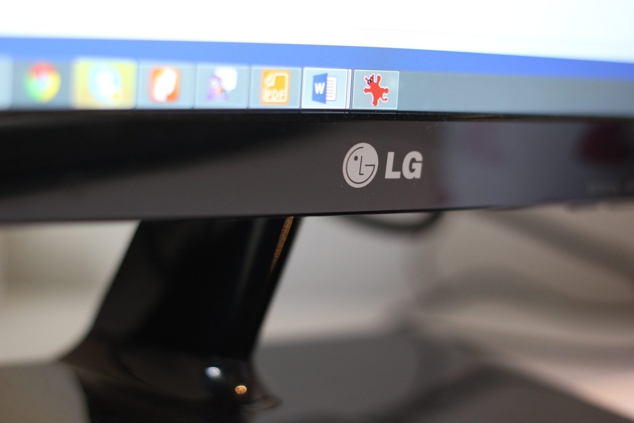 max i m monitor 468148